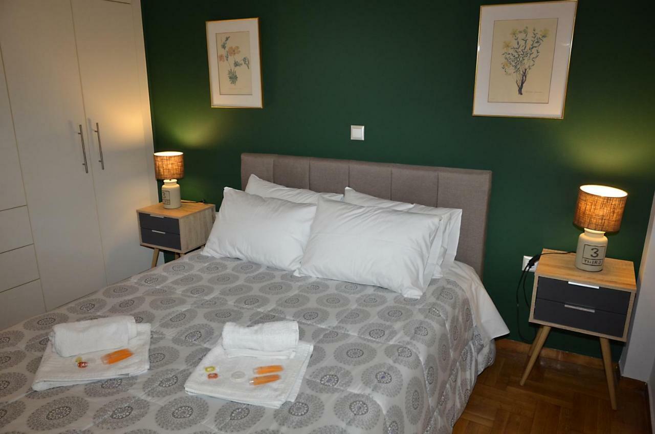 Just 9 Min From Acropolis Apartment Athens Luaran gambar